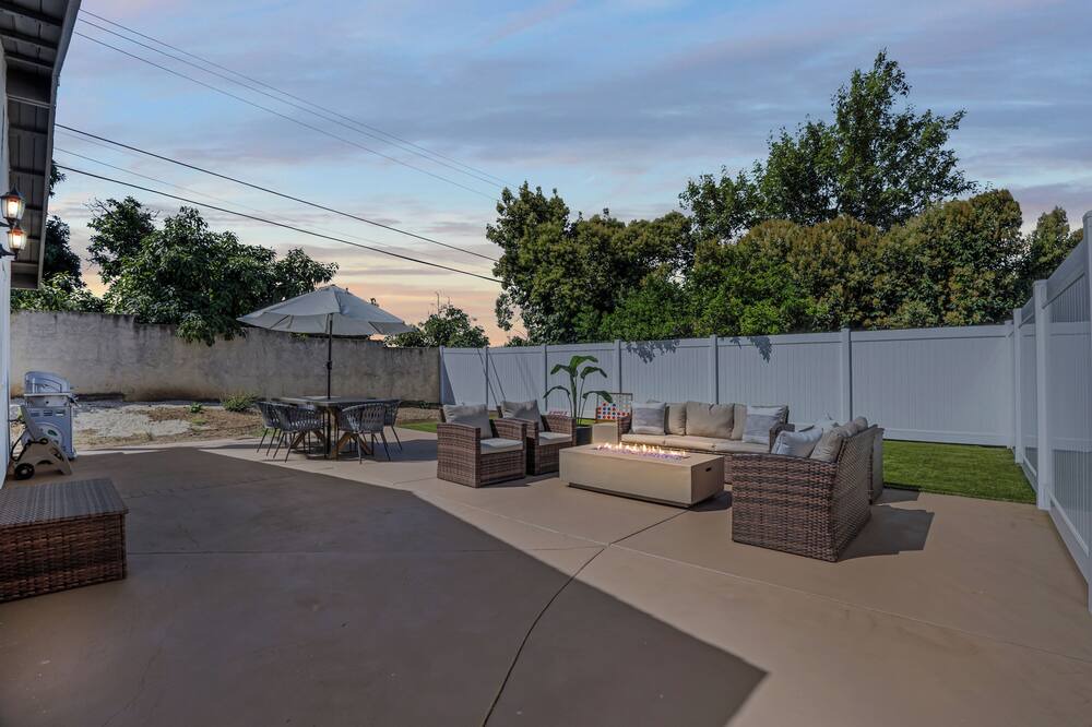 Photo of Patio Balcony in Thousand Oaks