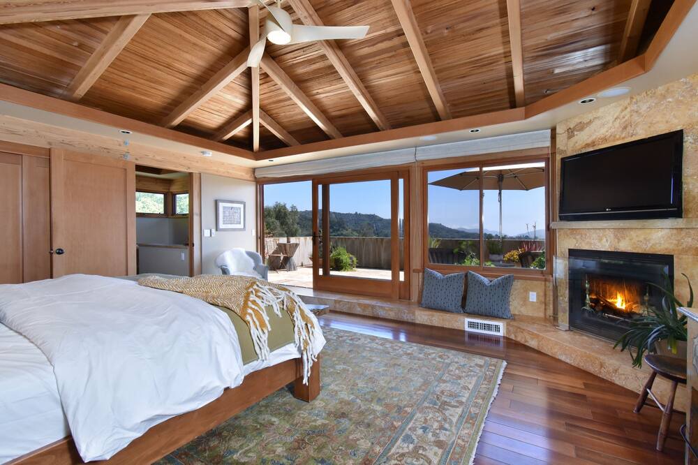 Photo of Bedroom in Topanga