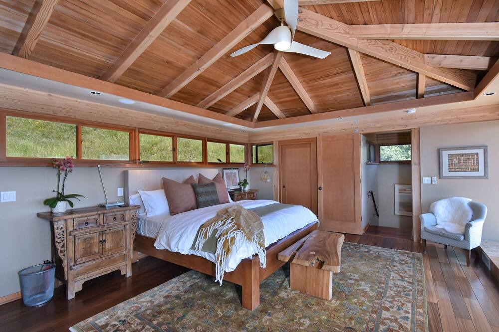 Photo of Bedroom in Topanga
