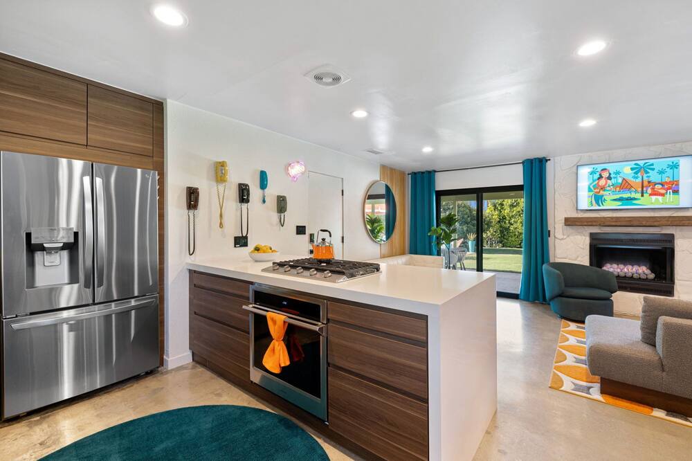 Photo of Bedroom in Racquet Club South