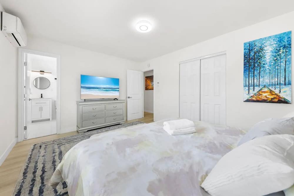 Photo of Bedroom in City of Industry
