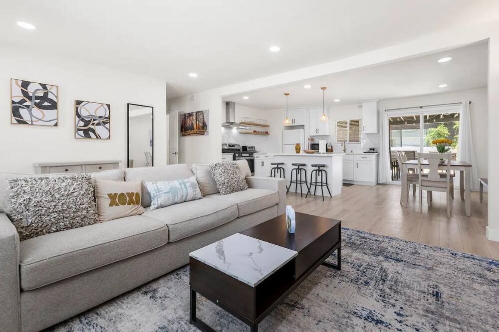 Photo of Livingroom in City of Industry