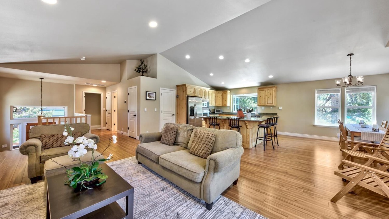 Photo of Livingroom in Tahoe Paradise