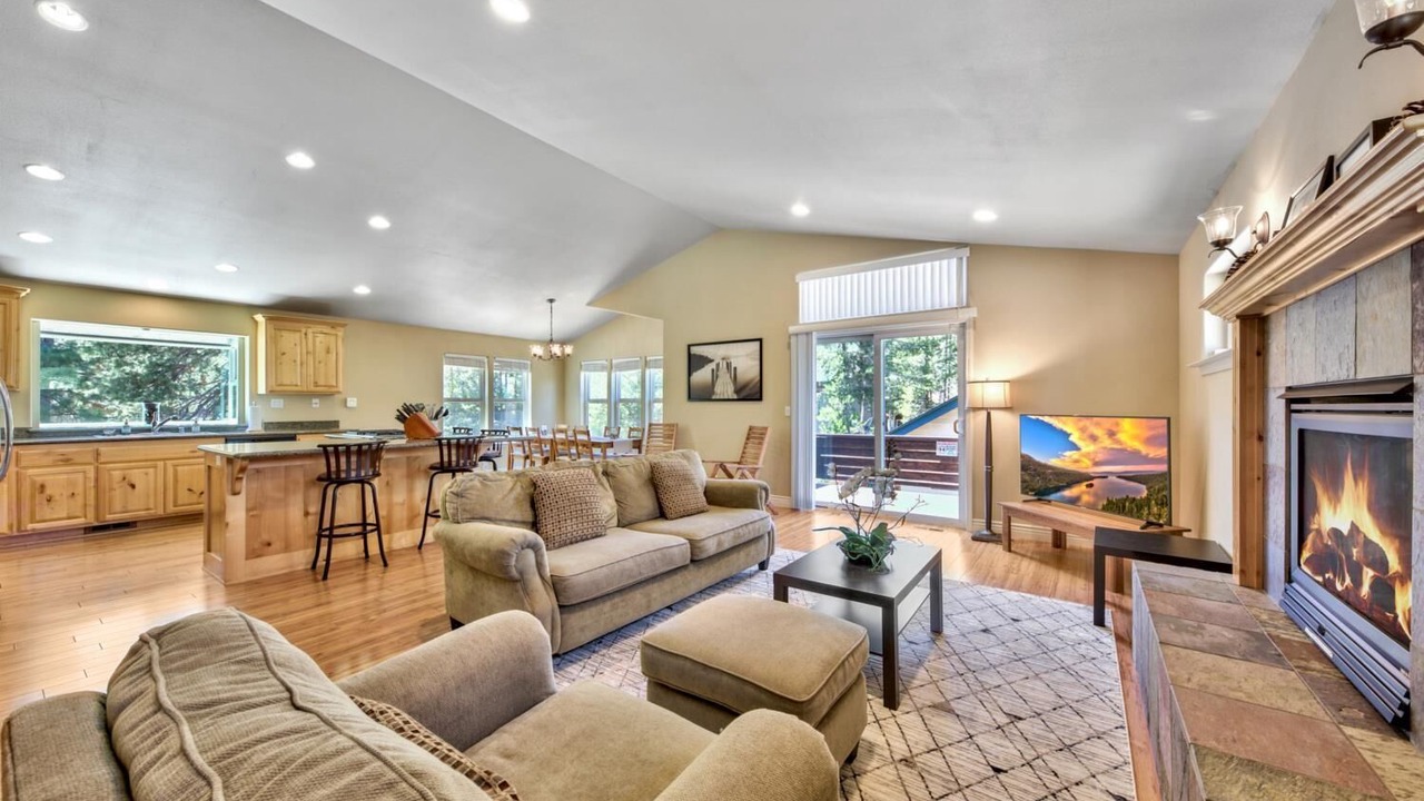 Photo of Livingroom in Tahoe Paradise