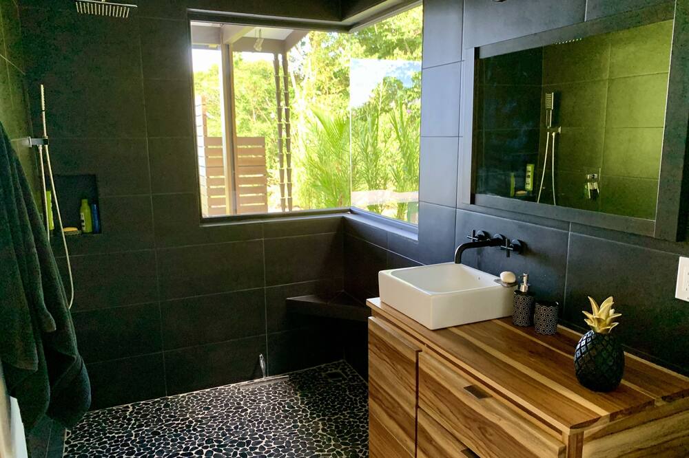 Photo of Bathroom in Ballena