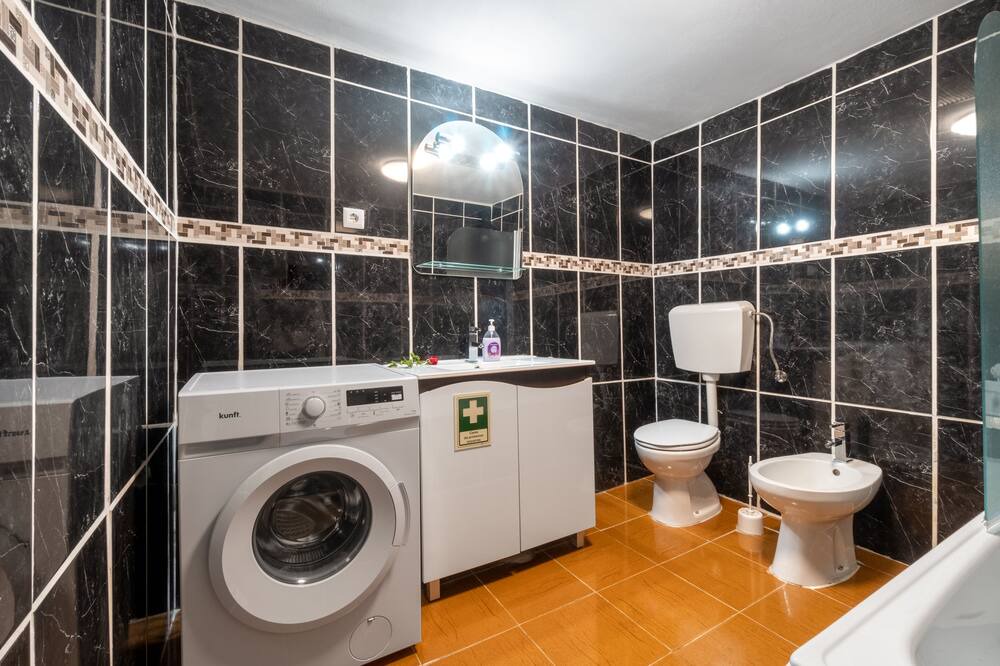 Photo of Bathroom in Cadaval