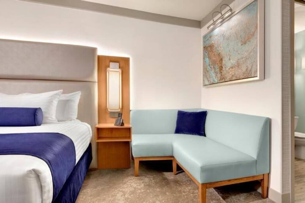 Photo of Bedroom in Gateway District