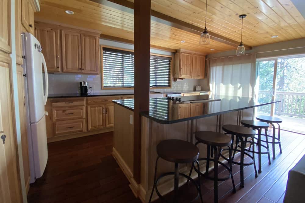 Photo of Kitchen in Blue Jay