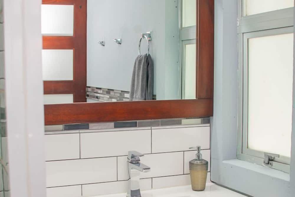 Photo of Bathroom in Coco Sunset Hills