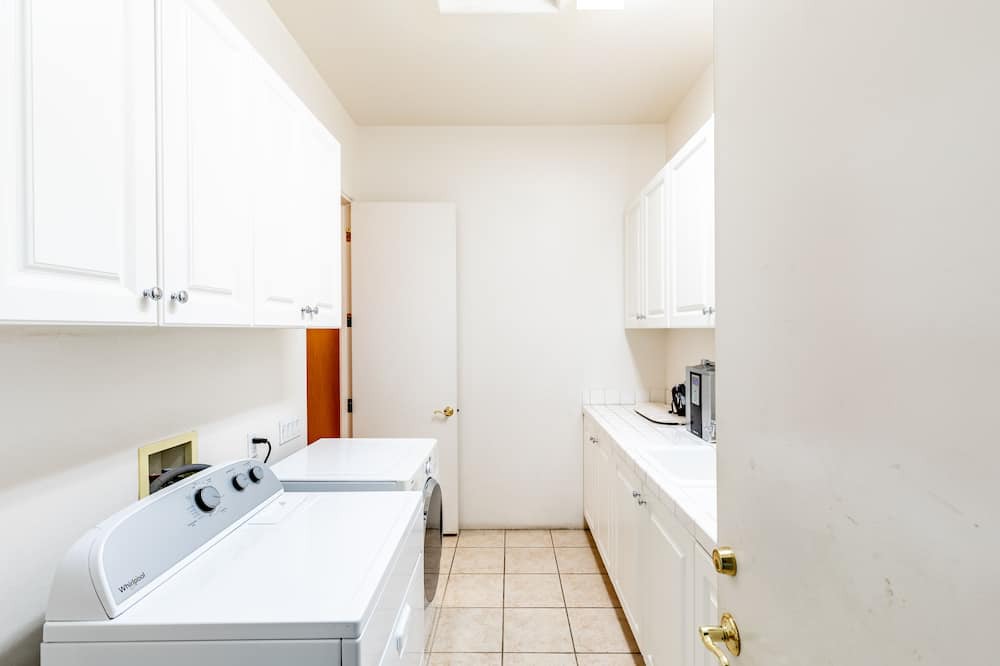 Photo of Bedroom in Araby Commons