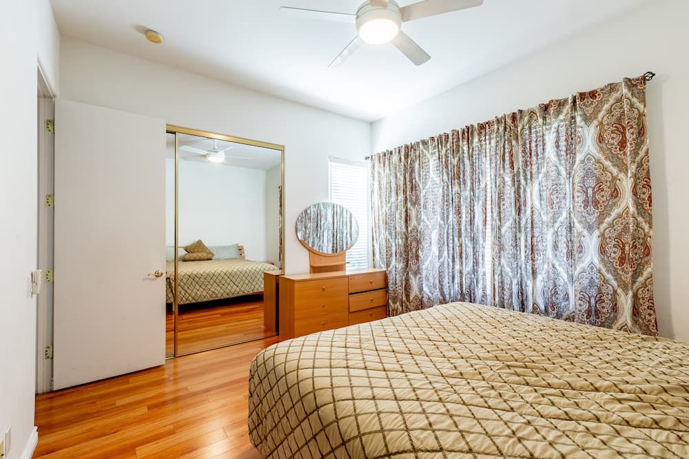 Photo of Bedroom in Araby Commons