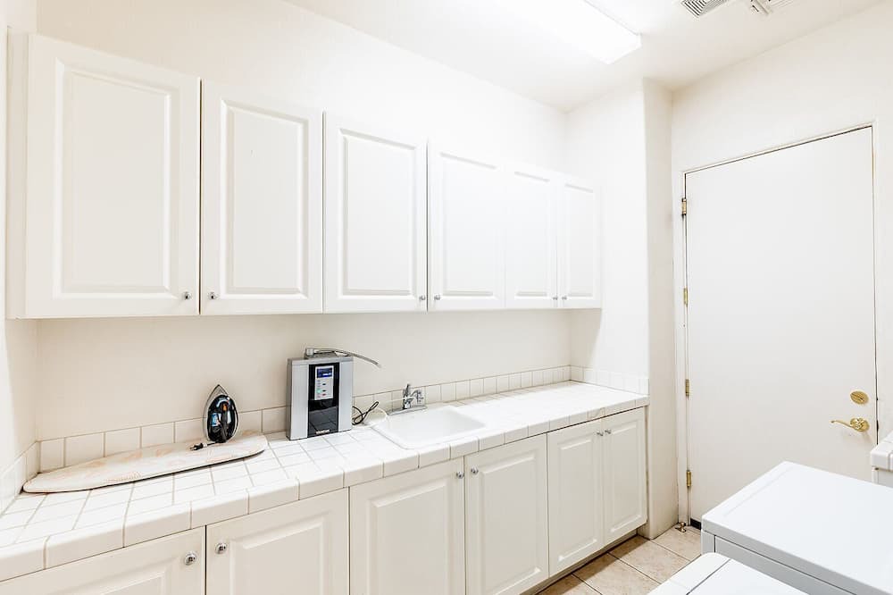 Photo of Kitchen in Araby Commons