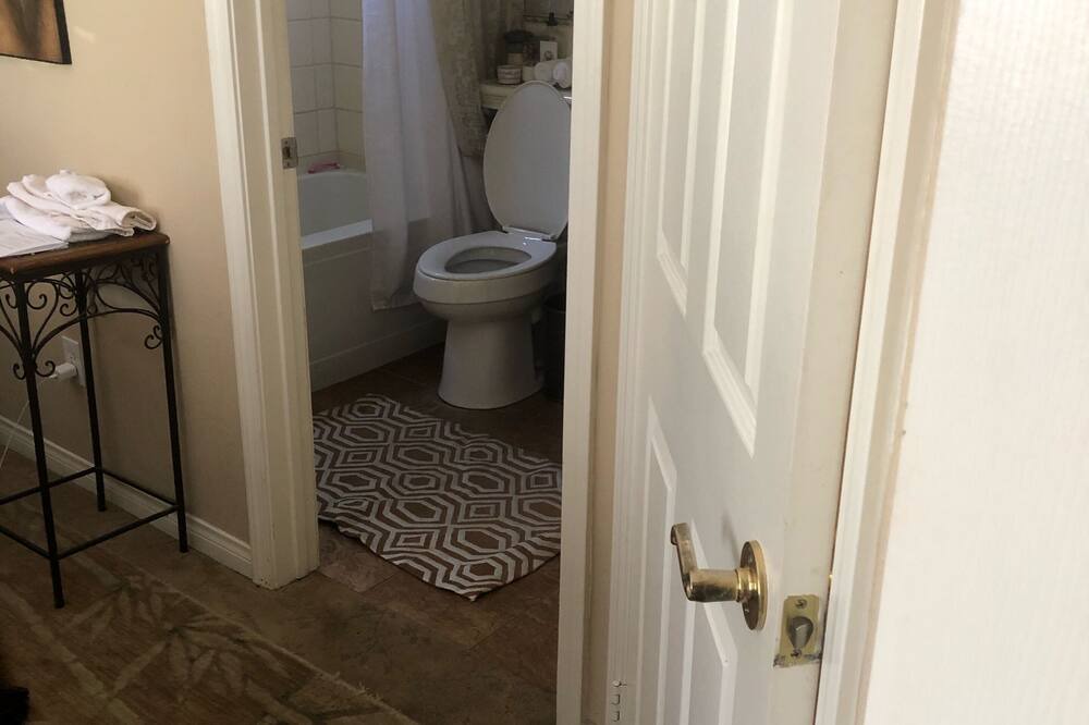 Photo of Bathroom in Moorpark