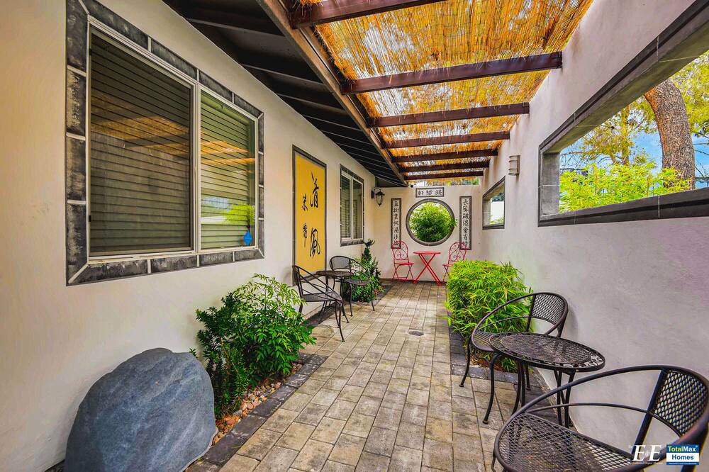 Photo of Patio Balcony in Rancho Oakey