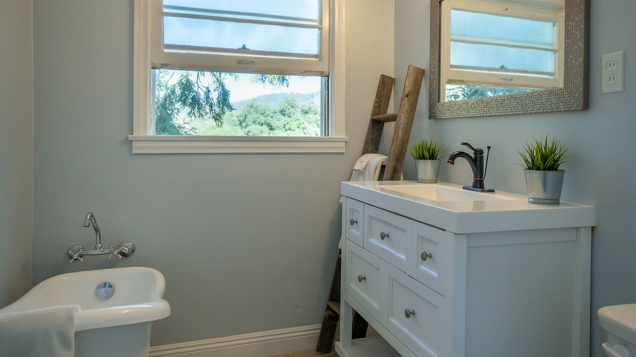Photo of Bathroom in Julian