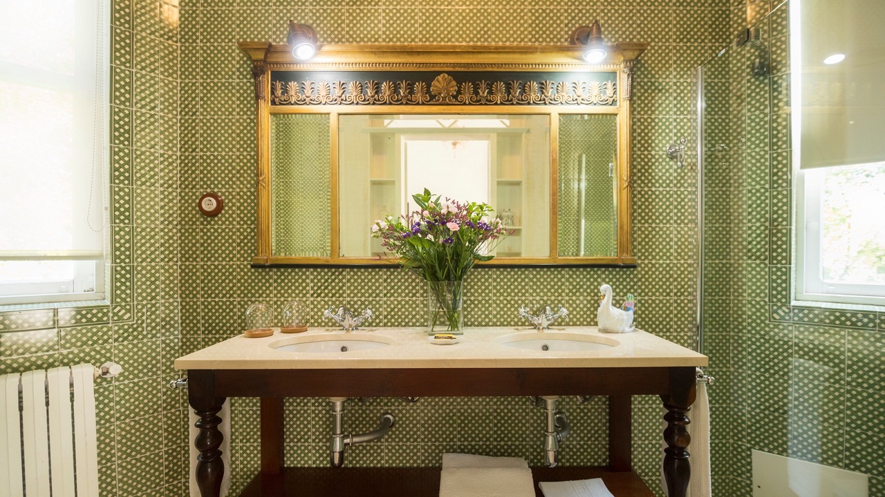 Photo of Bathroom in Anadia