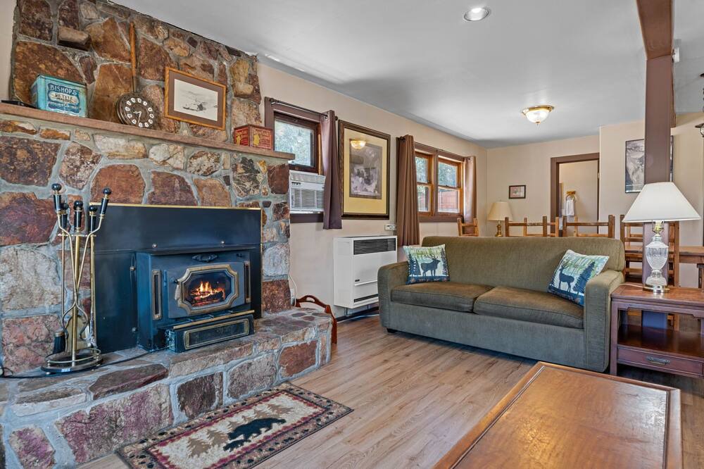 Photo of Livingroom in The Village