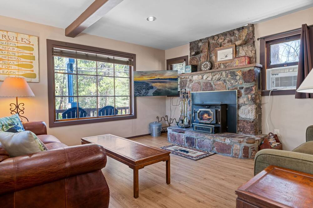 Photo of Livingroom in The Village