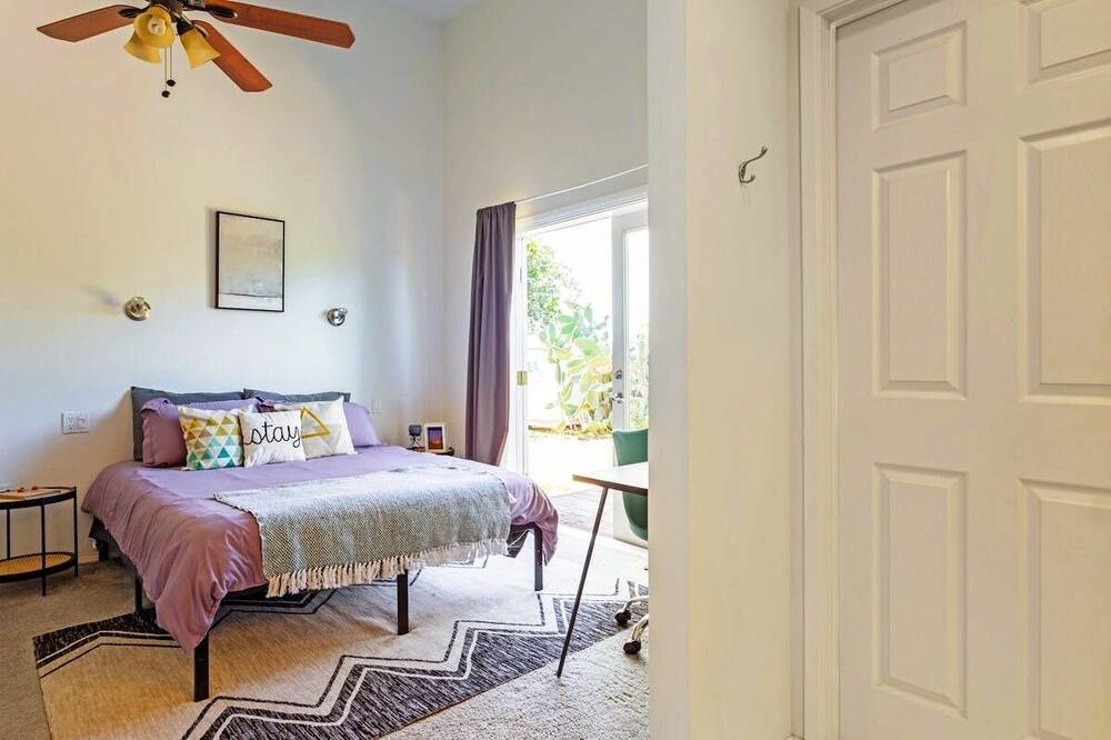 Photo of Bedroom in Allied Gardens
