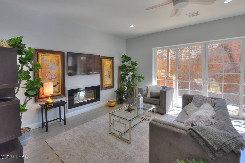 Photo of Livingroom in Parker Dam