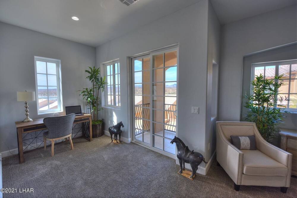 Photo of Livingroom in Parker Dam