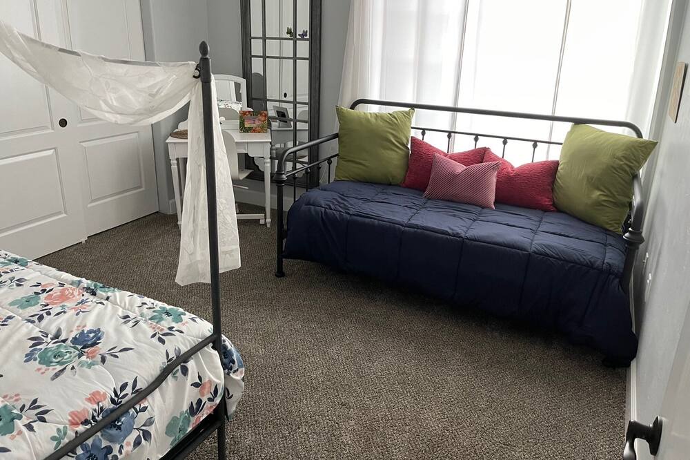Photo of Bedroom in Parker Dam