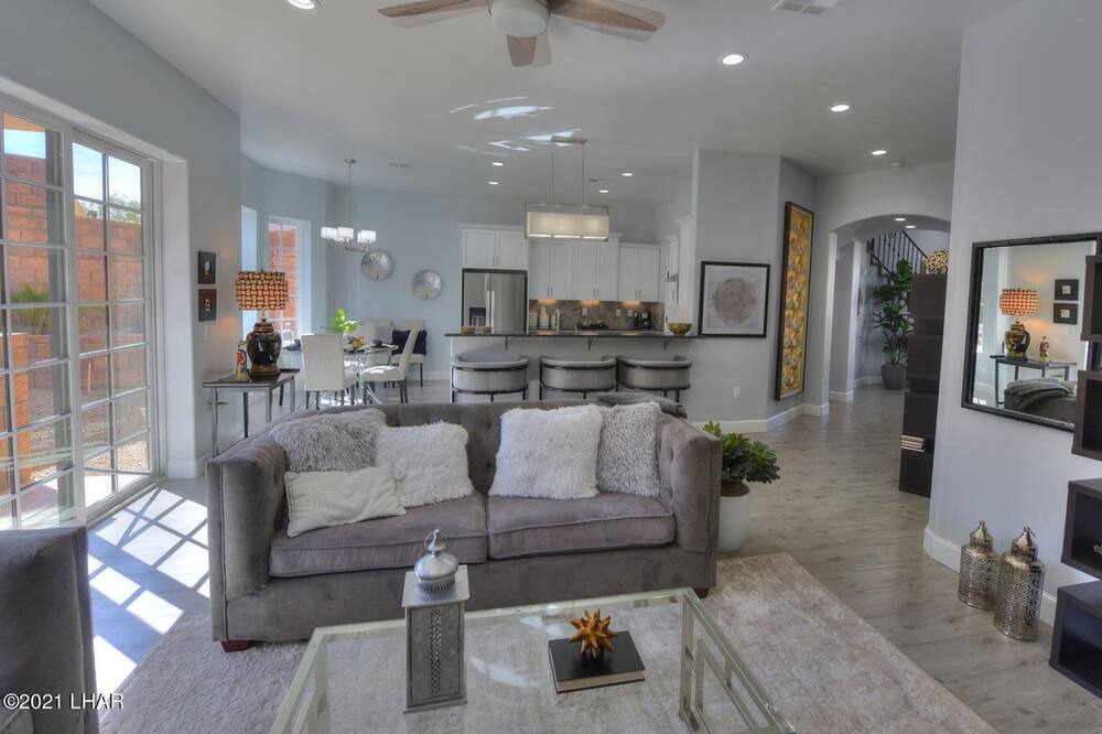 Photo of Livingroom in Parker Dam