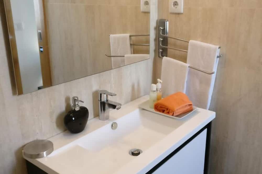 Photo of Bathroom in Sao Pedro de Casteloes
