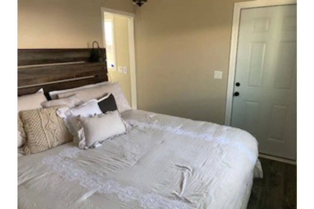 Photo of Bedroom in Lake Havasu City