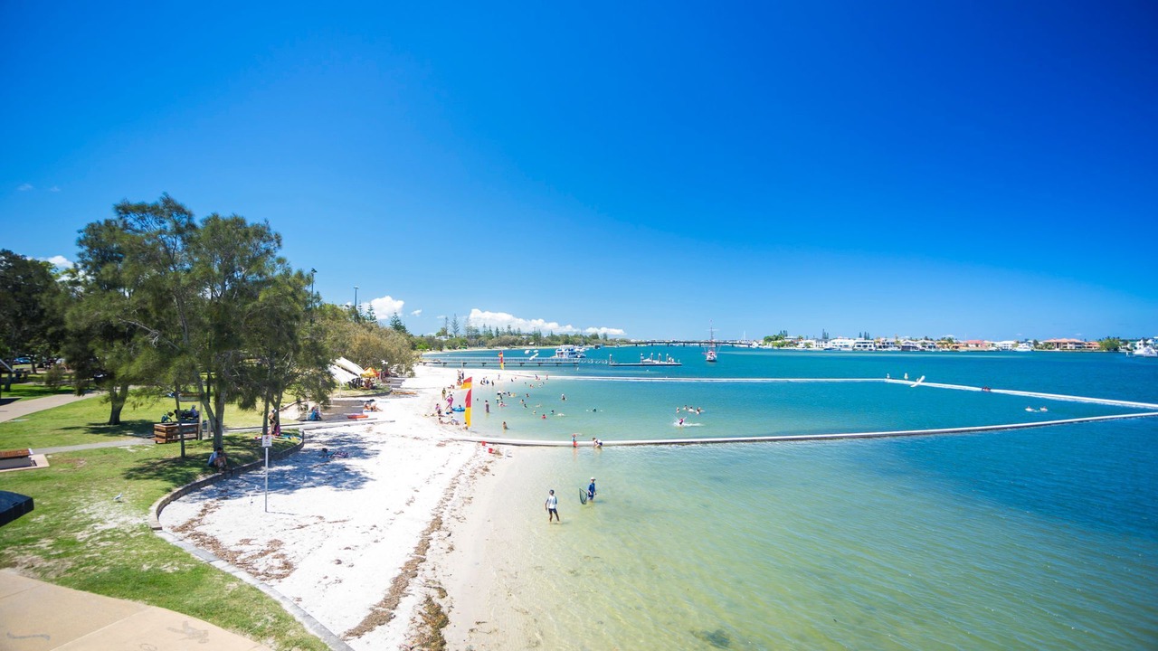 Photo of Others in Paradise Point