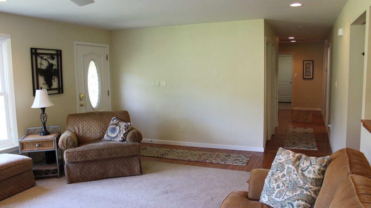 Photo of Livingroom in Three Rivers