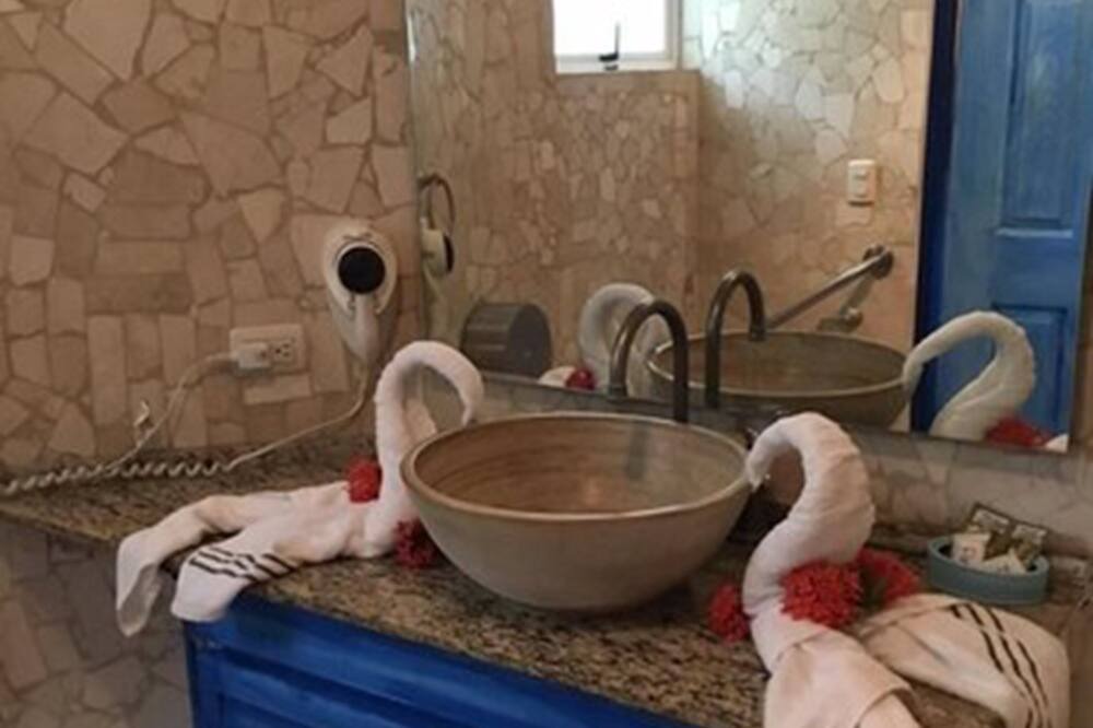Photo of Bathroom in Potrero