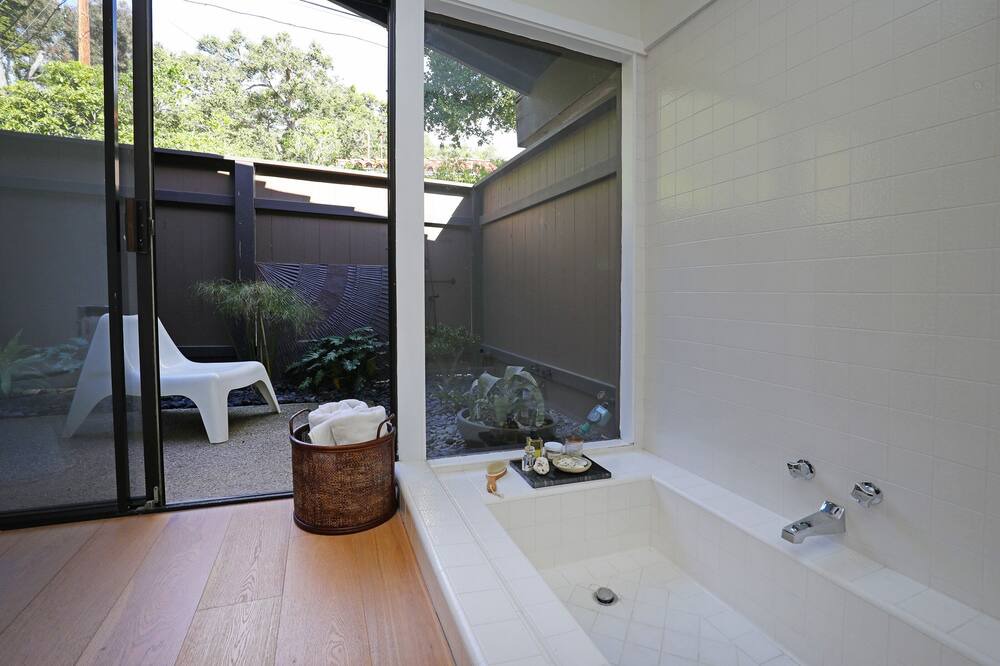 Photo of Bathroom in Montecito