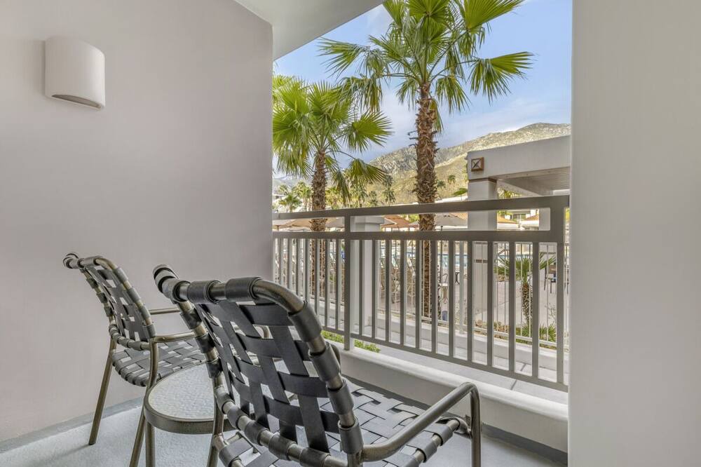 Photo of Patio Balcony in Canyon Corridor