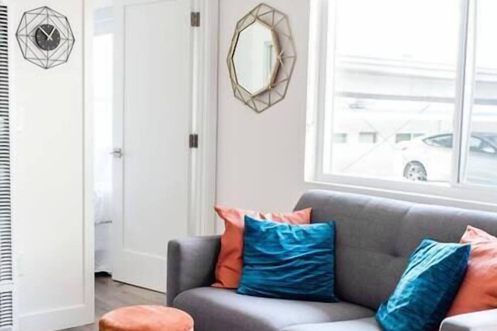 Photo of Bedroom in El Segundo