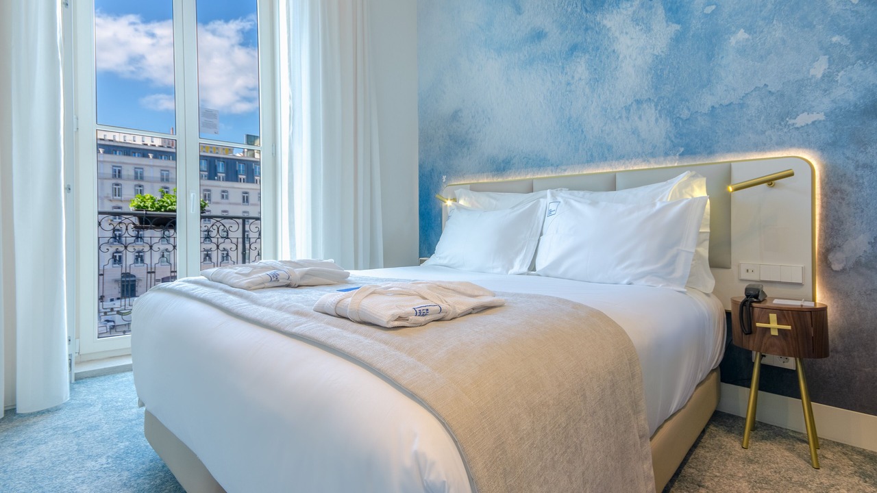 Photo of Bedroom in Lisbon Old Town