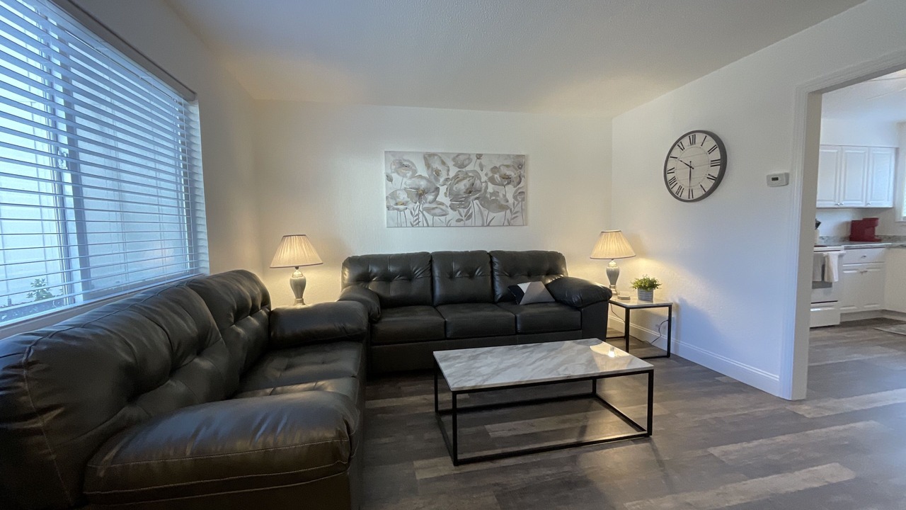 Photo of Livingroom in Midtown