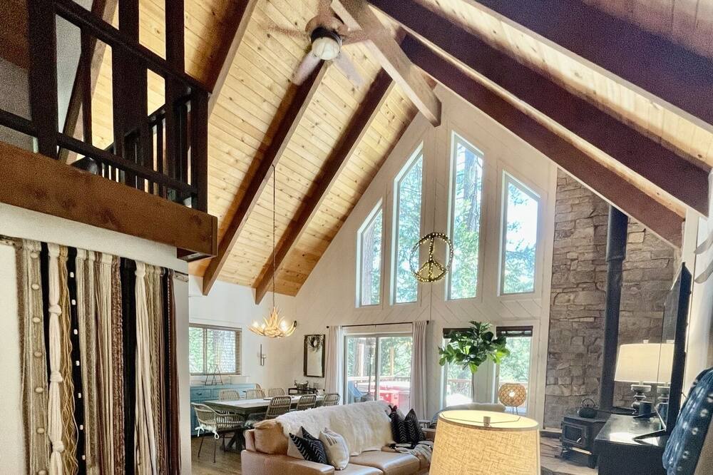 Photo of Livingroom in Arnold