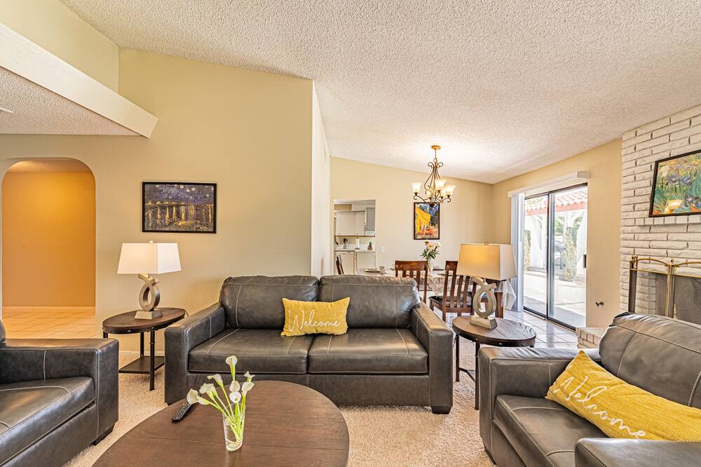 Photo of Livingroom in Rancho Oakey