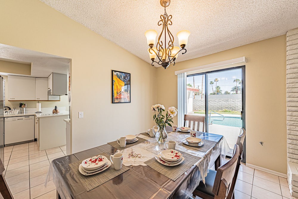 Photo of Kitchen in Rancho Oakey