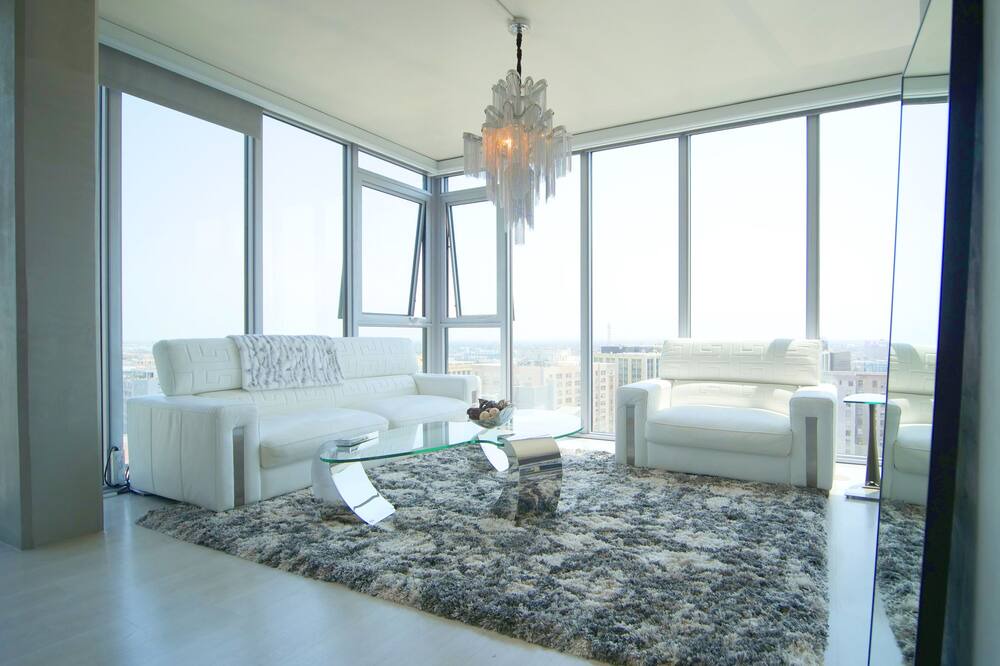 Photo of Livingroom in Downtown