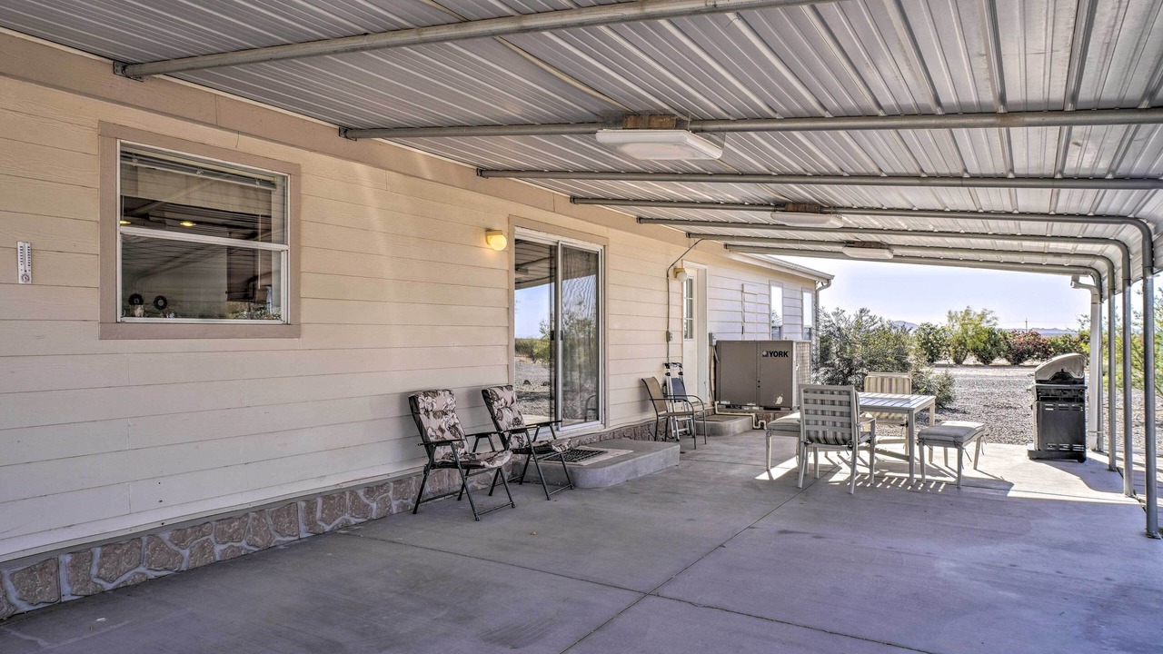 Photo of Patio Balcony in La Paz County