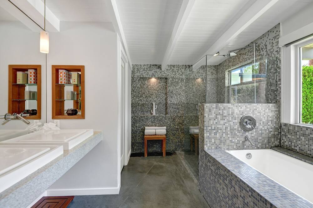 Photo of Others in Tahquitz River Estates