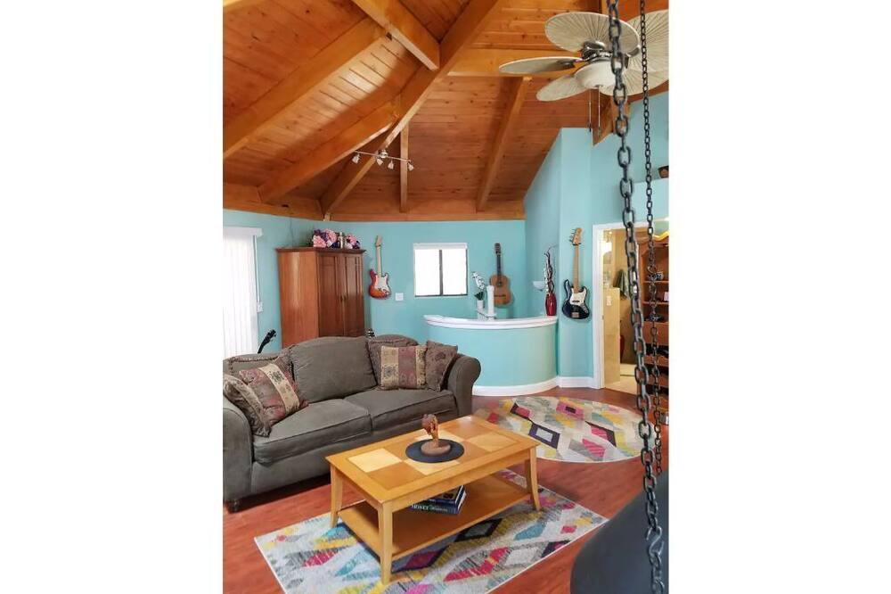 Photo of Livingroom in Pine Mountain Club