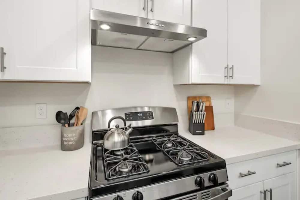 Photo of Kitchen in Roosevelt