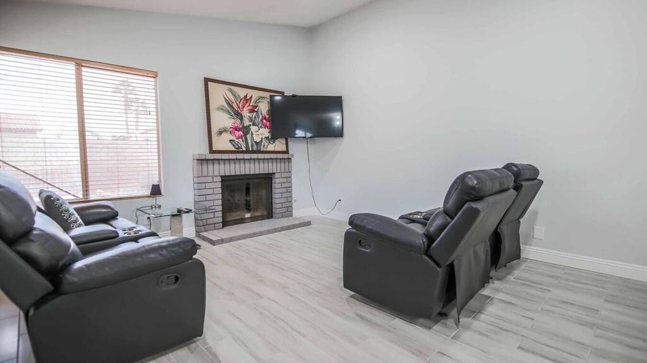 Photo of Livingroom in Spring Valley