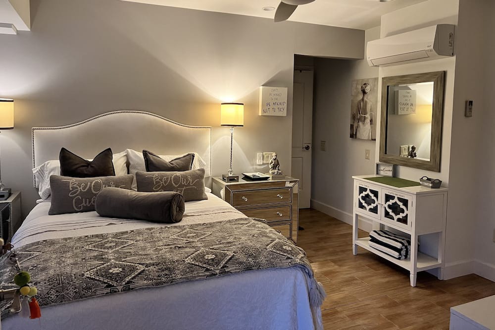 Photo of Bedroom in Palm Desert