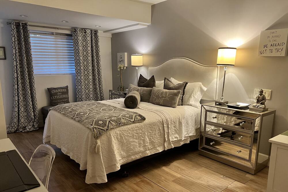 Photo of Bedroom in Palm Desert