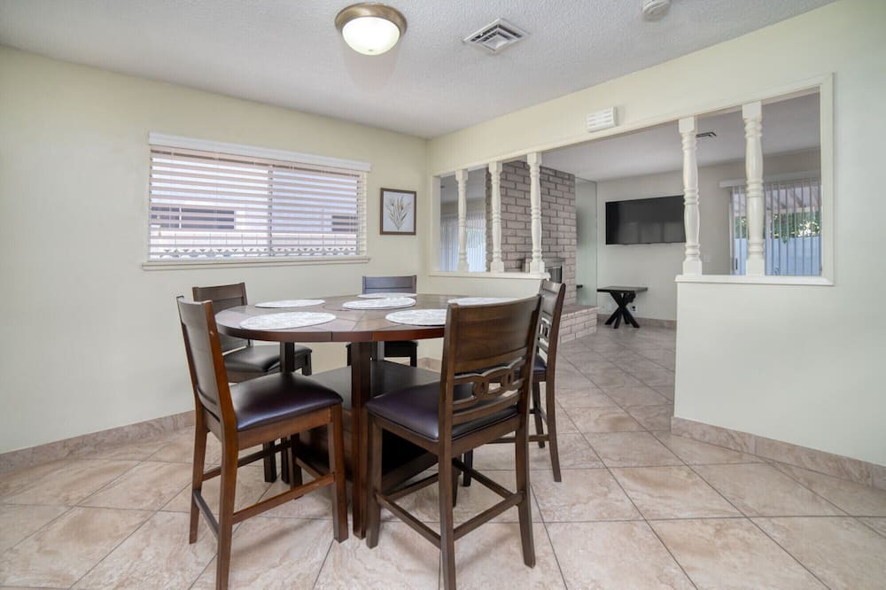 Photo of Kitchen in Rancho Oakey