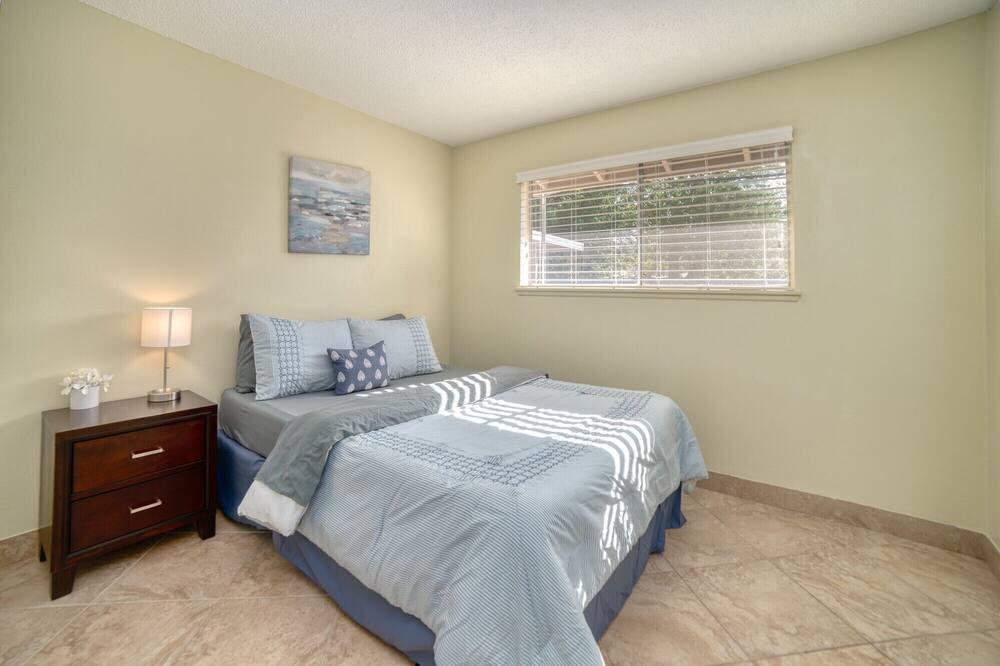 Photo of Bedroom in Rancho Oakey